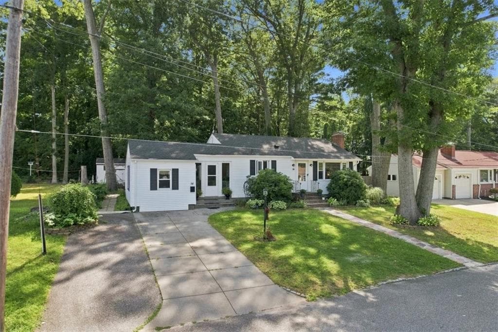 14 Woodhill Drive photo 31