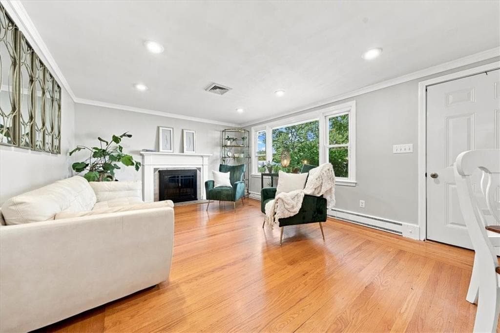 14 Woodhill Drive photo 8