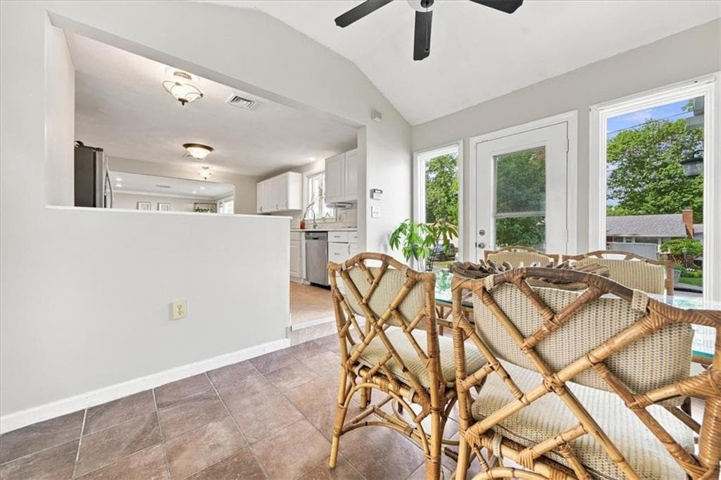 14 Woodhill Drive photo 25