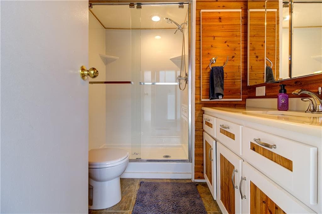 46 Lowell Avenue photo 6