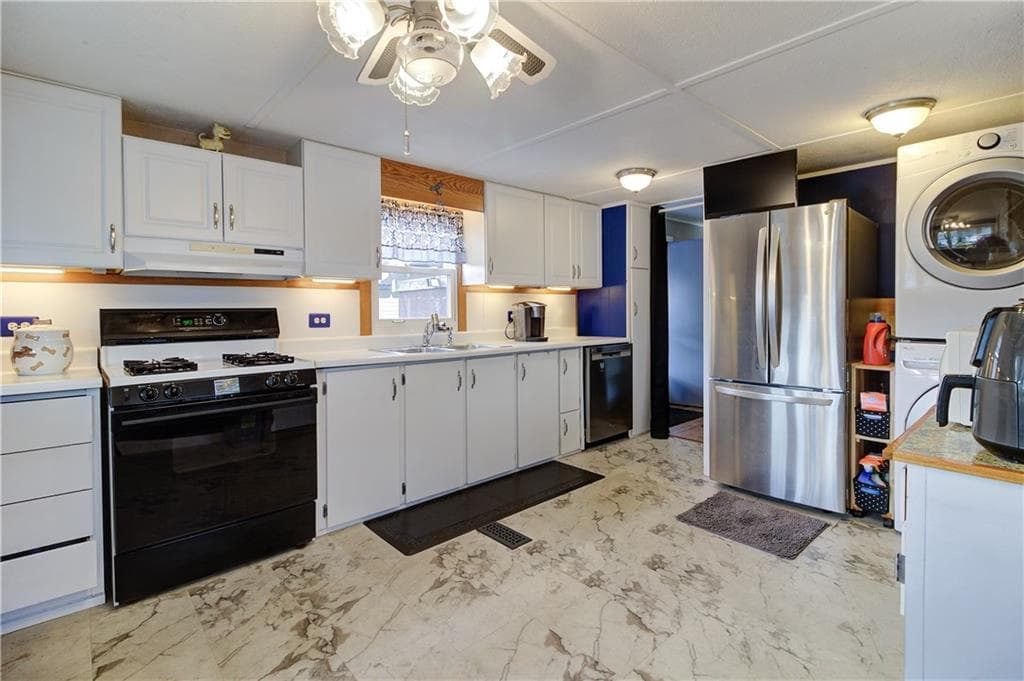46 Lowell Avenue photo 3
