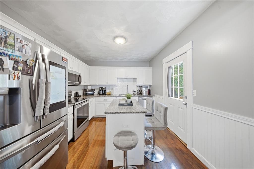 Single Family Residence at 42 Riverview Avenue, Pawtucket, photo 5 of 19