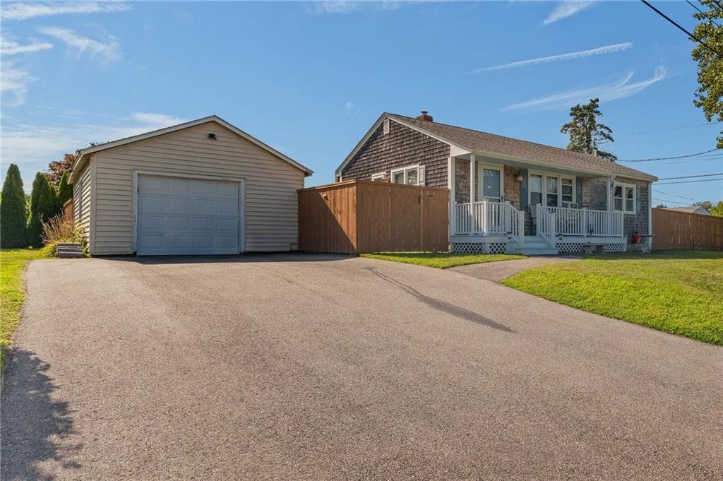7 Thurston Avenue