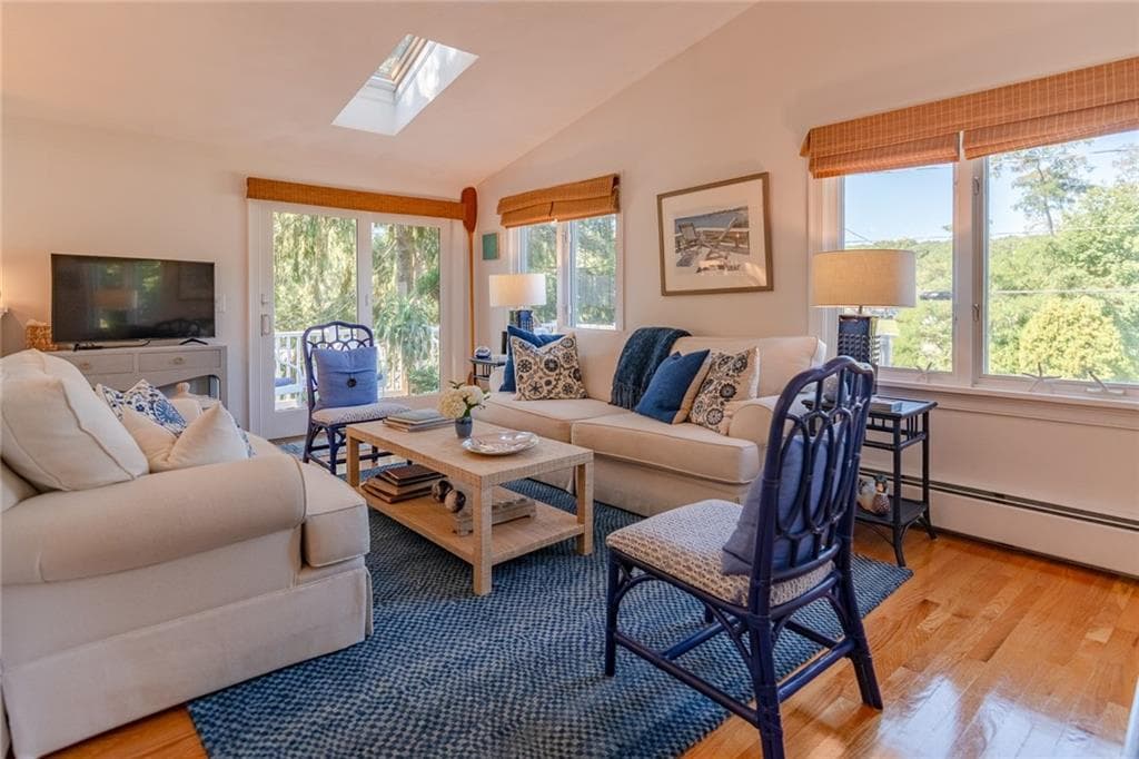 Single Family Residence at 85 North River Drive, Narragansett, photo 11 of 32