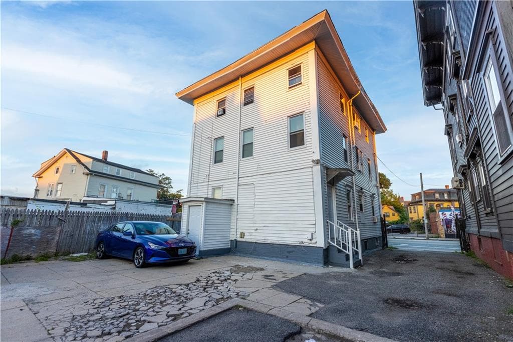 119 Elmwood Avenue photo 32