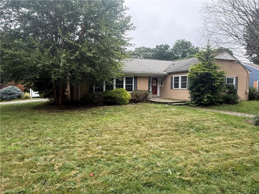 243 Deerfield Road photo 2