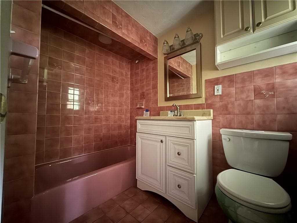 243 Deerfield Road photo 11