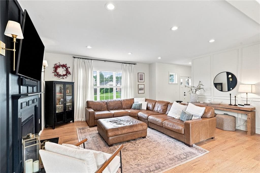49 Regina Drive photo 16