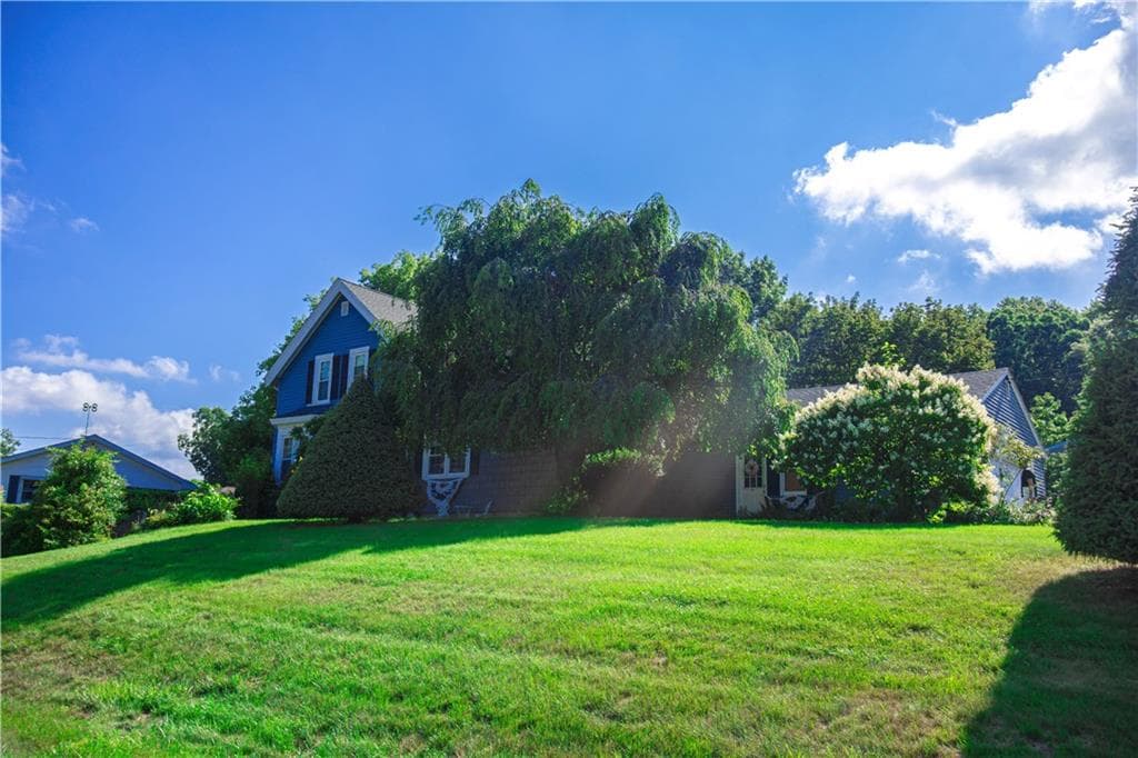 Single Family Residence at 1502 Mendon Road, Woonsocket, photo 2 of 33