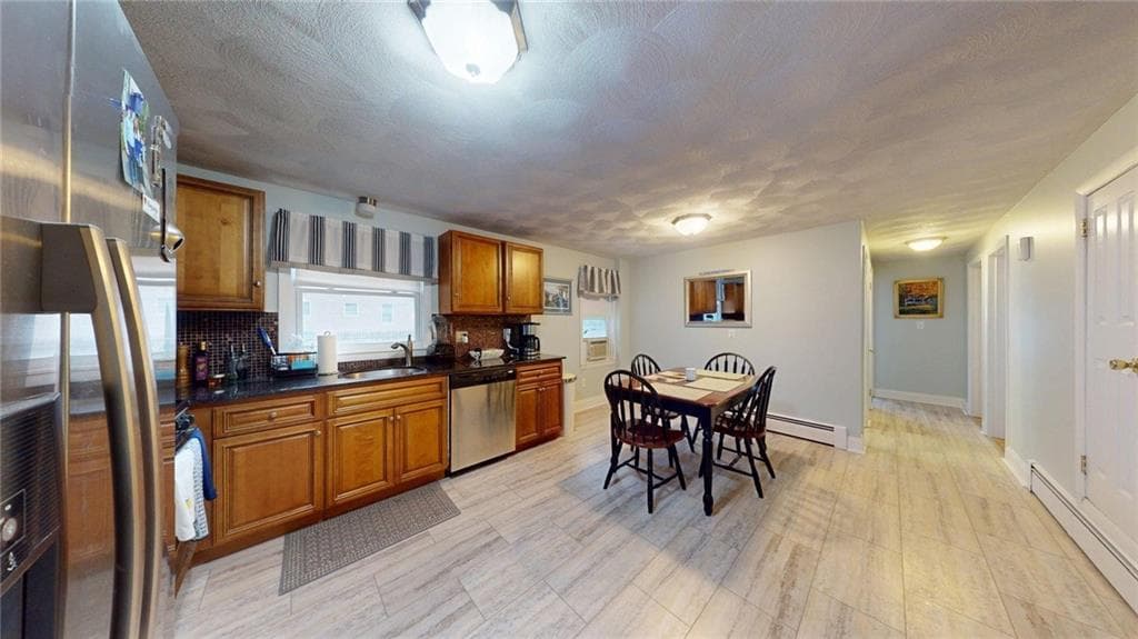 36 Rosemont Avenue photo 3