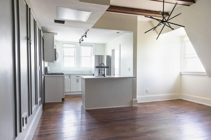 215 Broadway photo 37