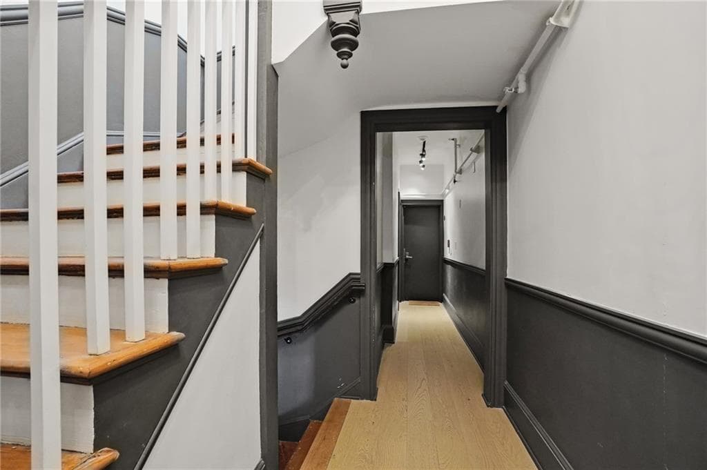 215 Broadway photo 15