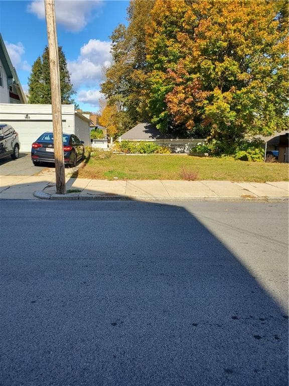 74 Maple Street photo 5