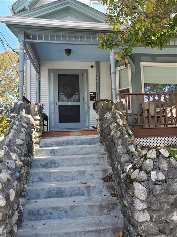 74 Maple Street photo 4