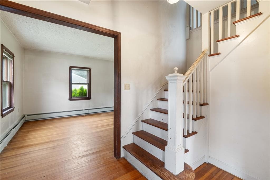 6 Hanley Lane photo 4
