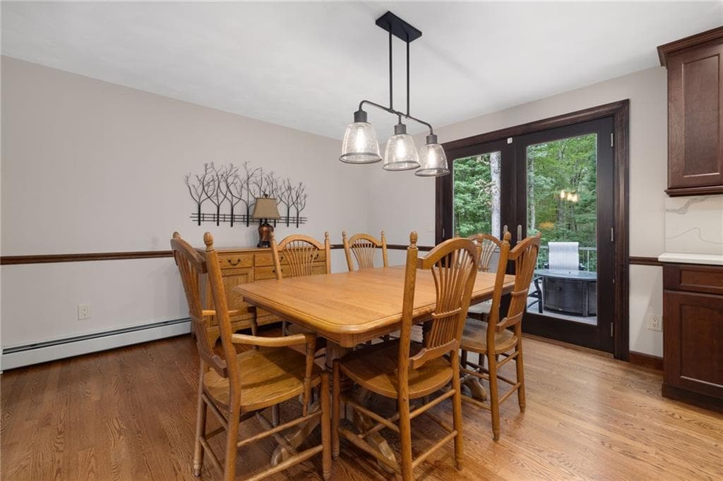 Single Family Residence at 223 Audubon Road, North Kingstown, photo 11 of 45
