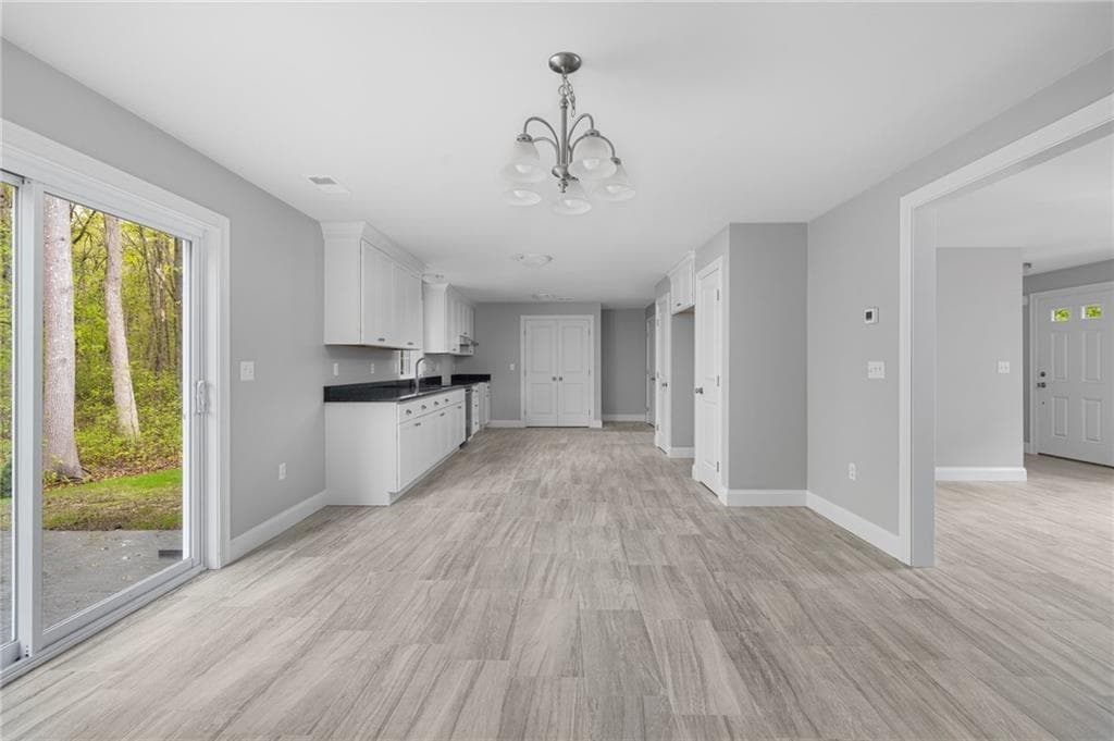 299 Palmer Avenue photo 3