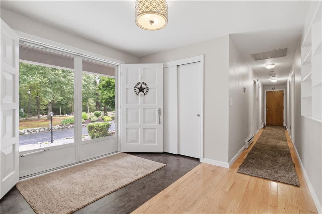 99 Sandy Brook Road photo 4