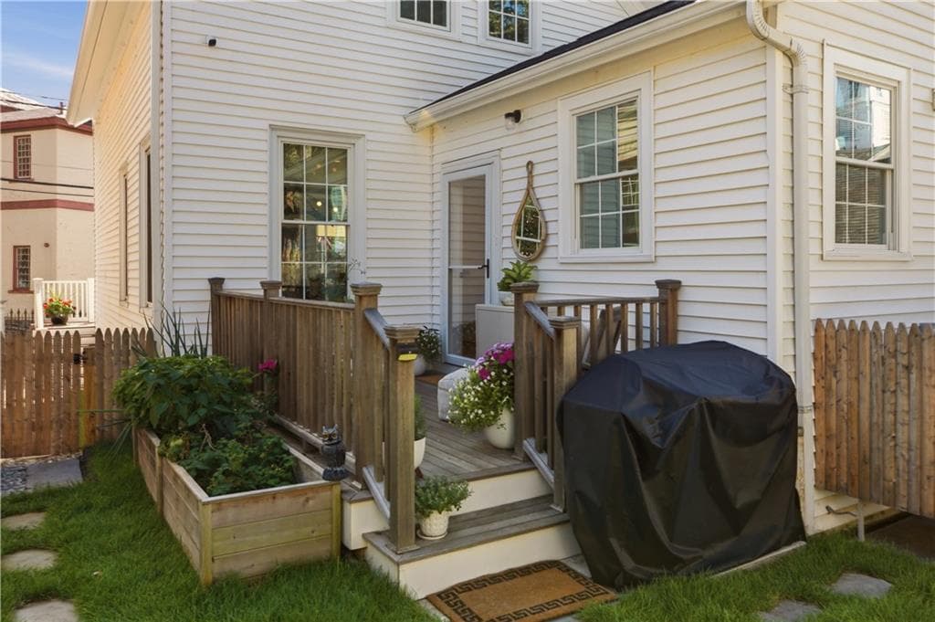 Single Family Residence at 14 Barney Street, Newport, photo 33 of 40