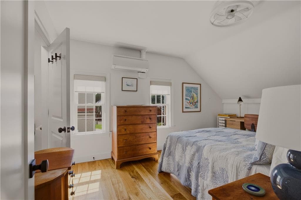Single Family Residence at 14 Barney Street, Newport, photo 19 of 40