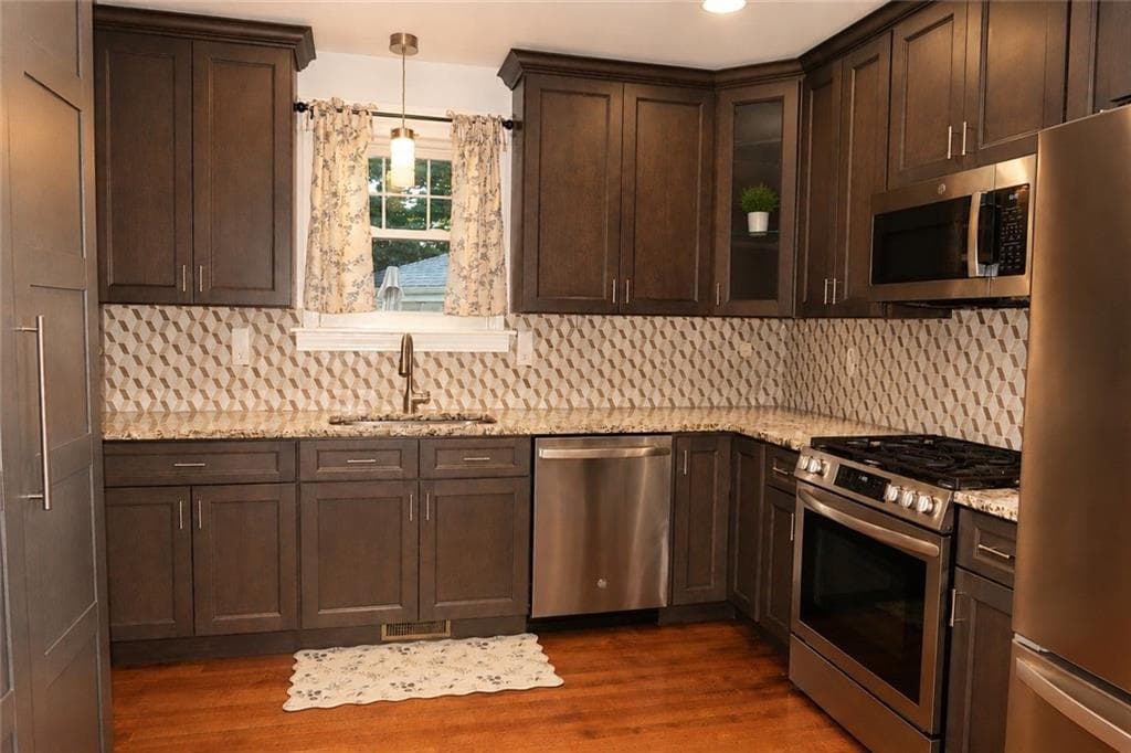Single Family Residence at 6 Warwick Road, Pawtucket, photo 5 of 24