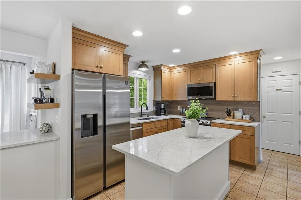 122 Money Hill Road photo 3