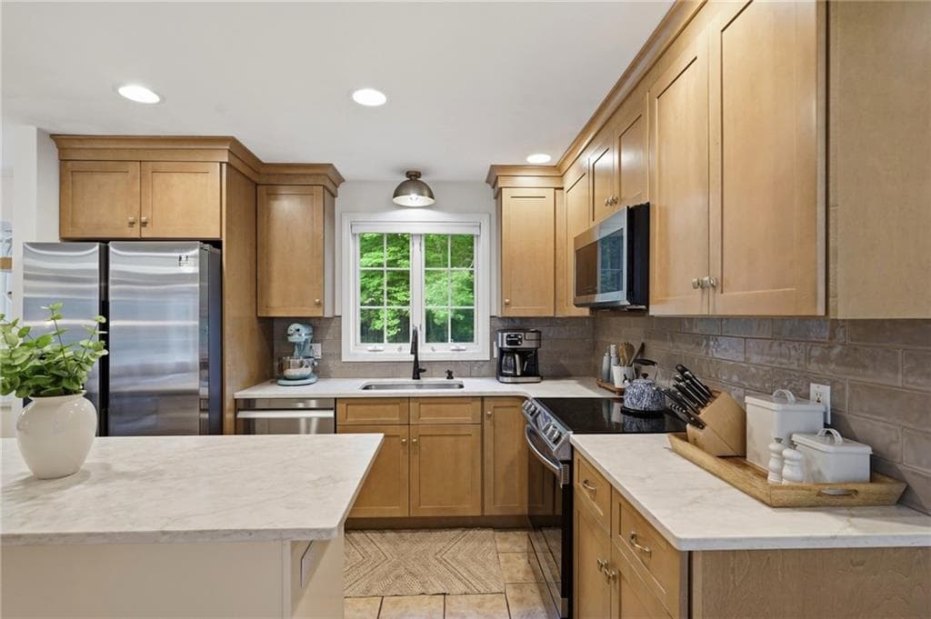 122 Money Hill Road photo 4