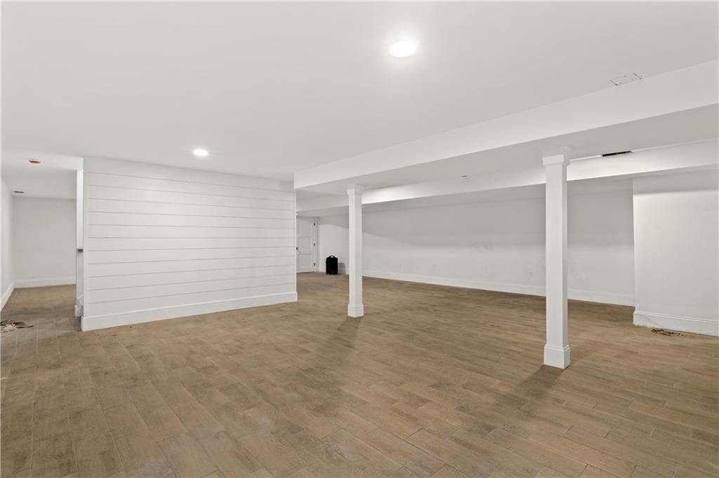 95 W Main Road photo 35
