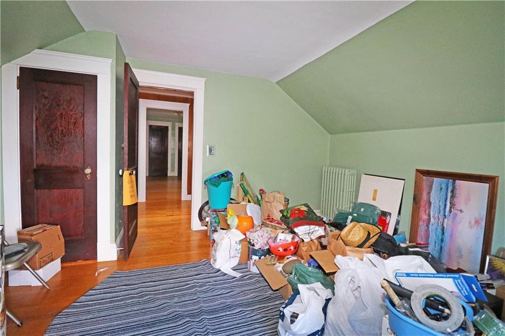 Single Family Residence at 283 West Main Road, Middletown, photo 31 of 35