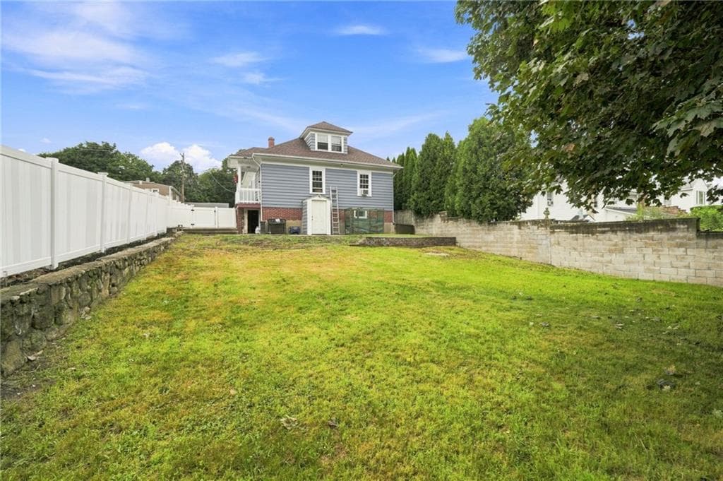 215 Simmonsville Avenue photo 42