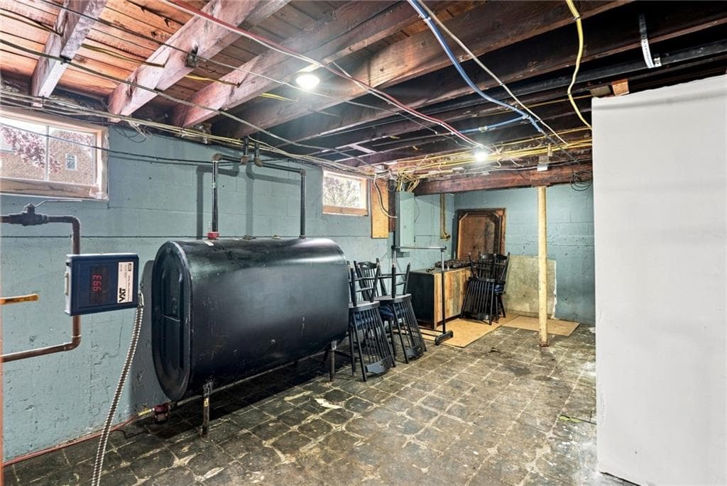 215 Simmonsville Avenue photo 41
