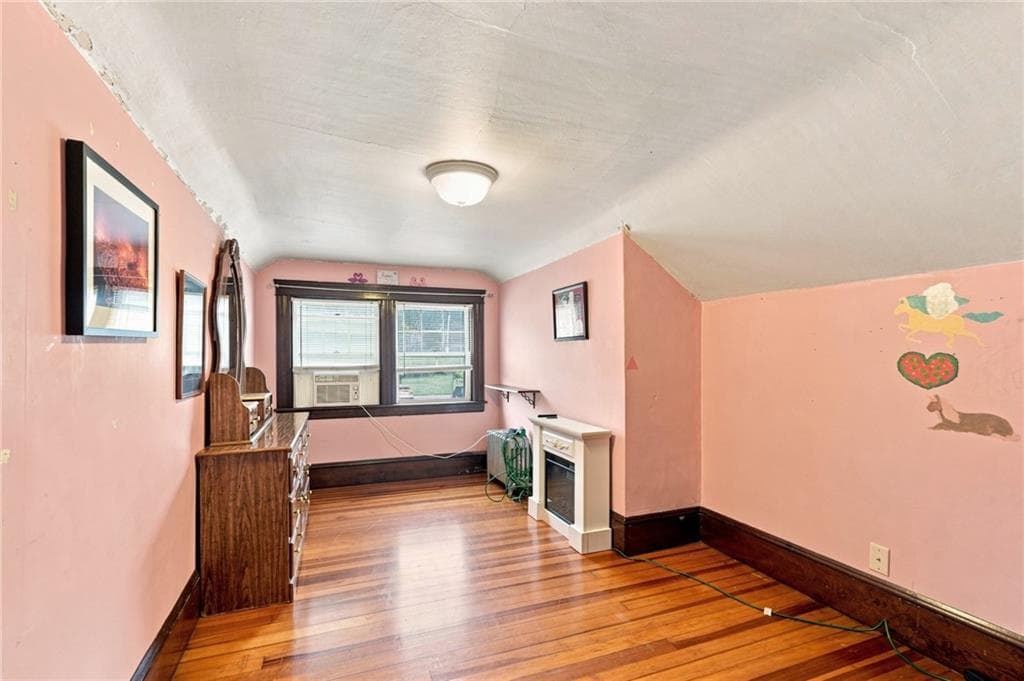 215 Simmonsville Avenue photo 29