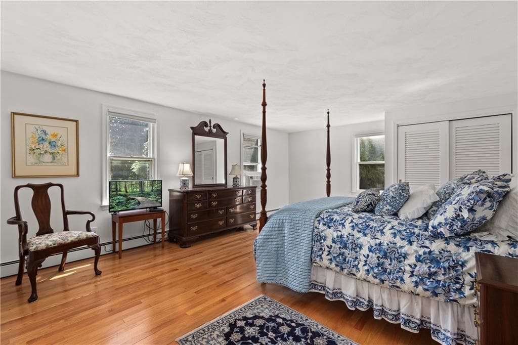 Single Family Residence at 46 Middle Road, East Greenwich, photo 17 of 46