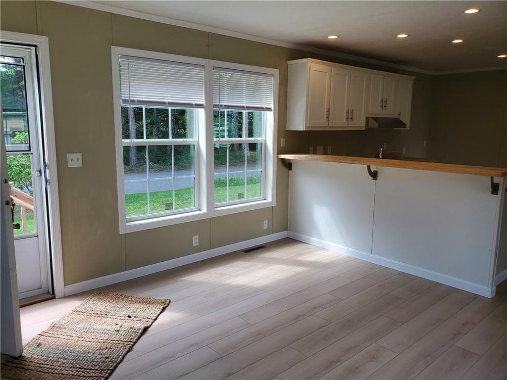 Single Family Residence at 20 Lane 7, Coventry, photo 4 of 10