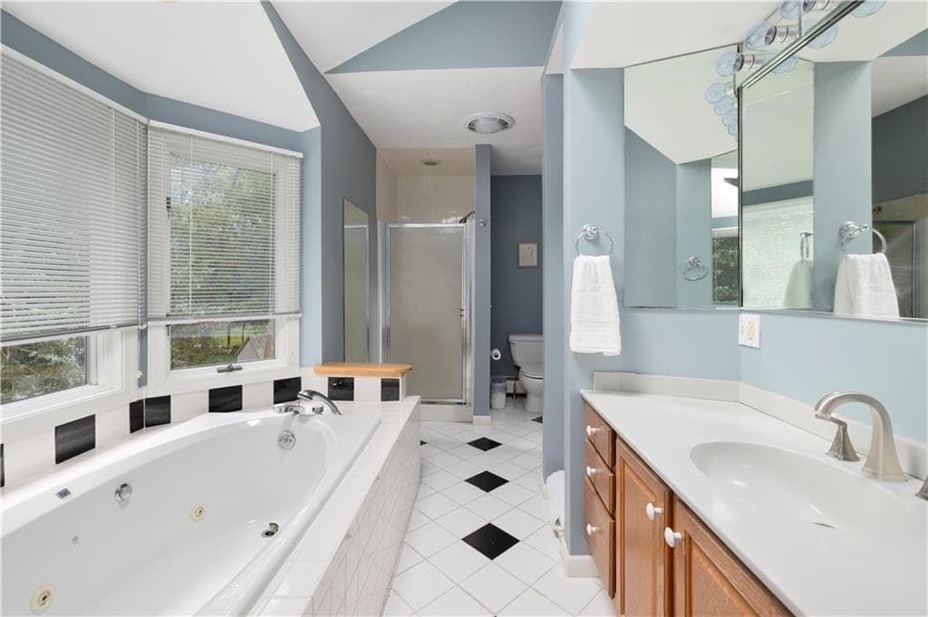 Single Family Residence at 150 Stone Ridge Drive, East Greenwich, photo 26 of 49