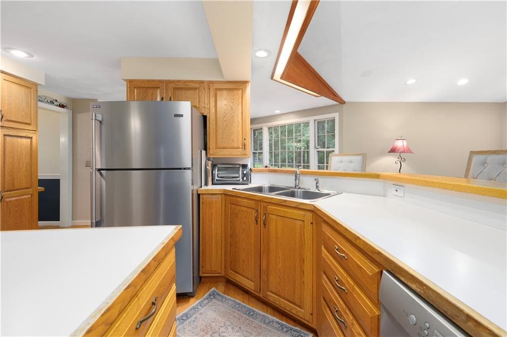 Single Family Residence at 150 Stone Ridge Drive, East Greenwich, photo 9 of 49