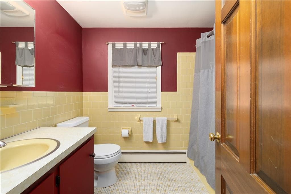 Single Family Residence at 150 Stone Ridge Drive, East Greenwich, photo 37 of 49