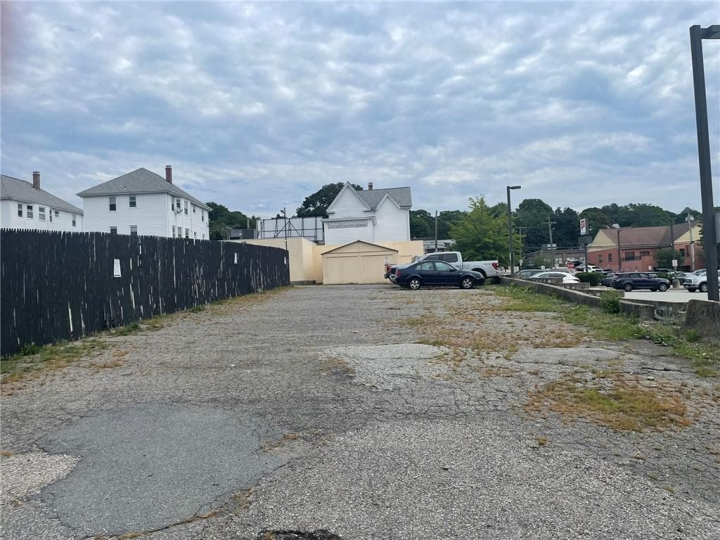 1158 1166 1172 N. Main and 81 Nashua Street photo 23
