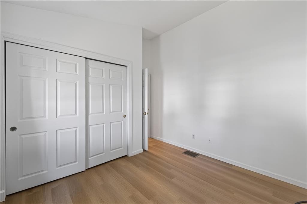 735 Willett Avenue UNIT 305 photo 23