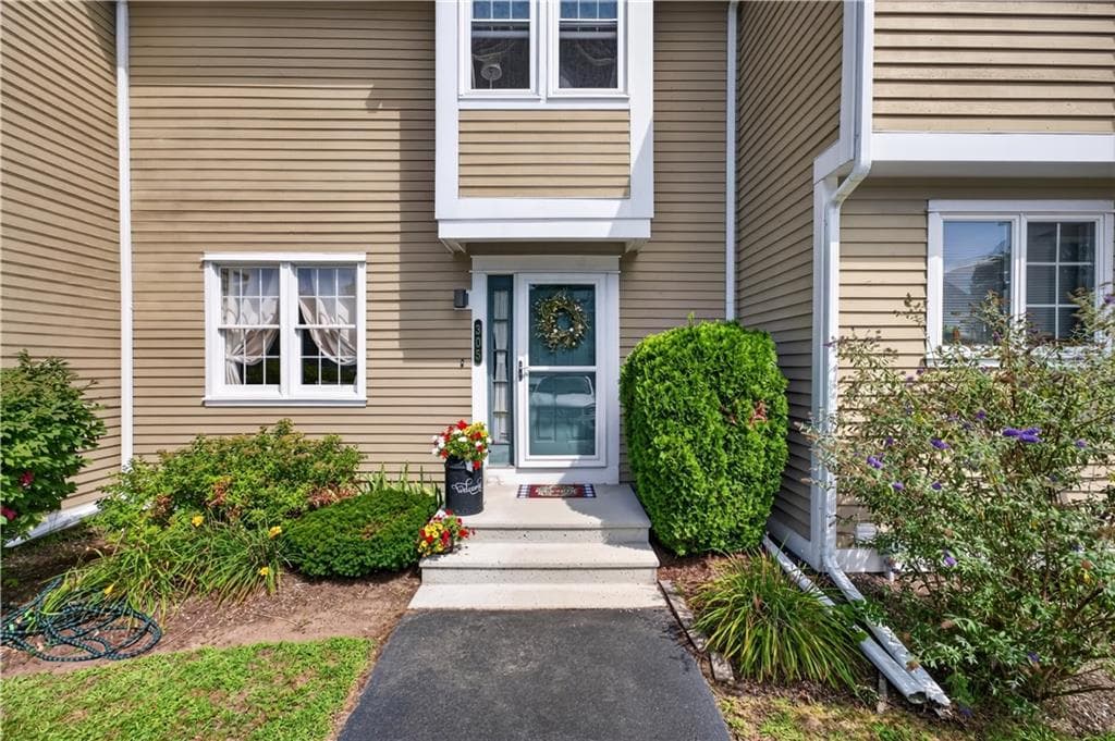 735 Willett Avenue UNIT 305