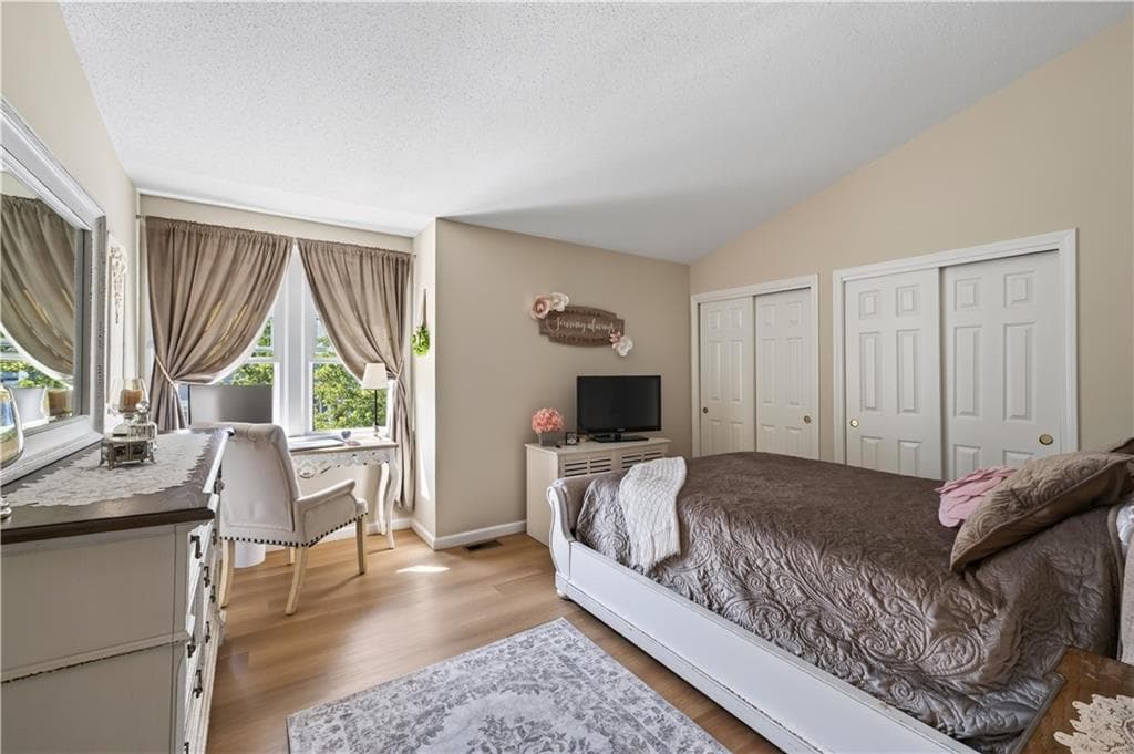 735 Willett Avenue UNIT 305 photo 20