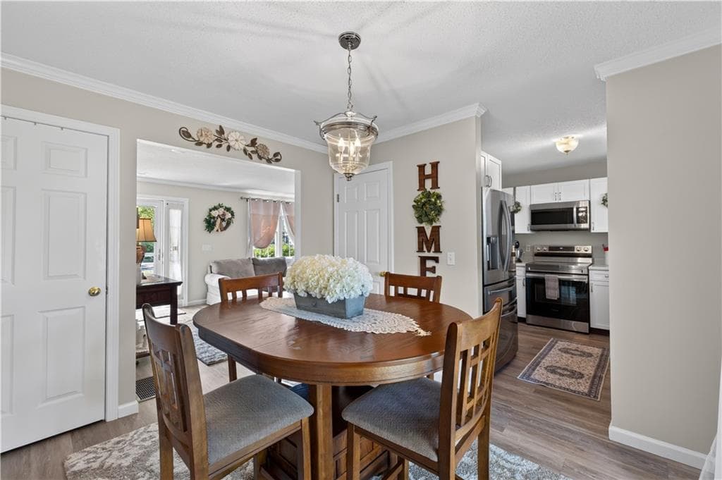735 Willett Avenue UNIT 305 photo 9