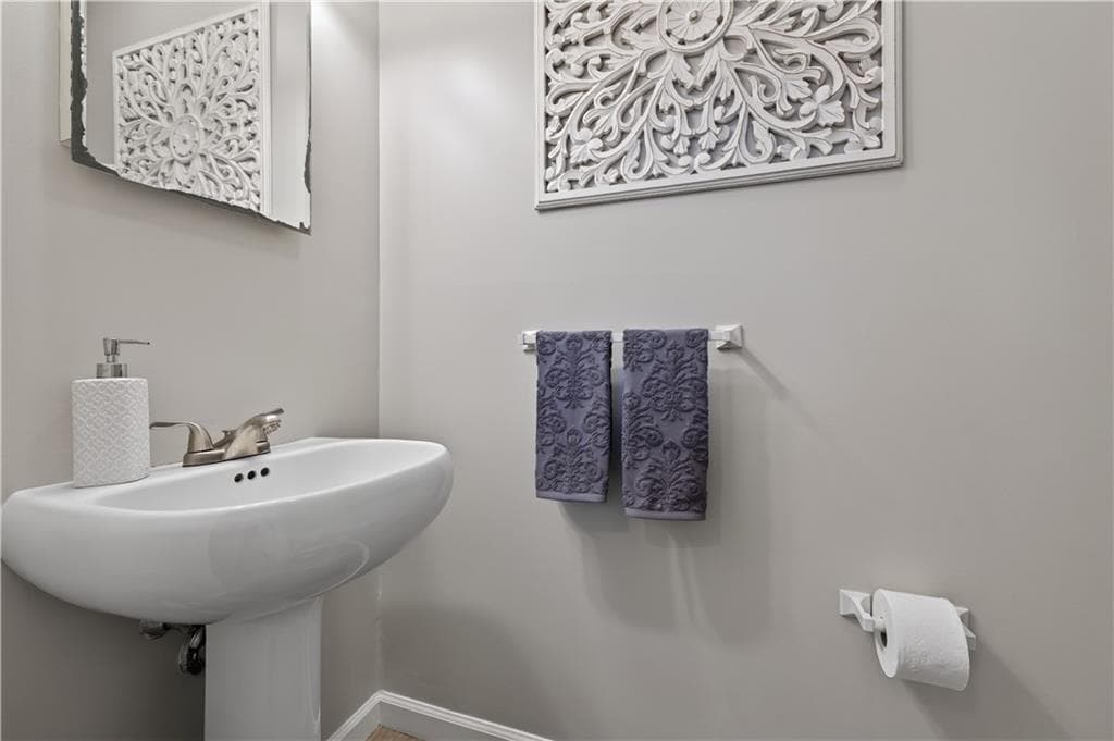 735 Willett Avenue UNIT 305 photo 14