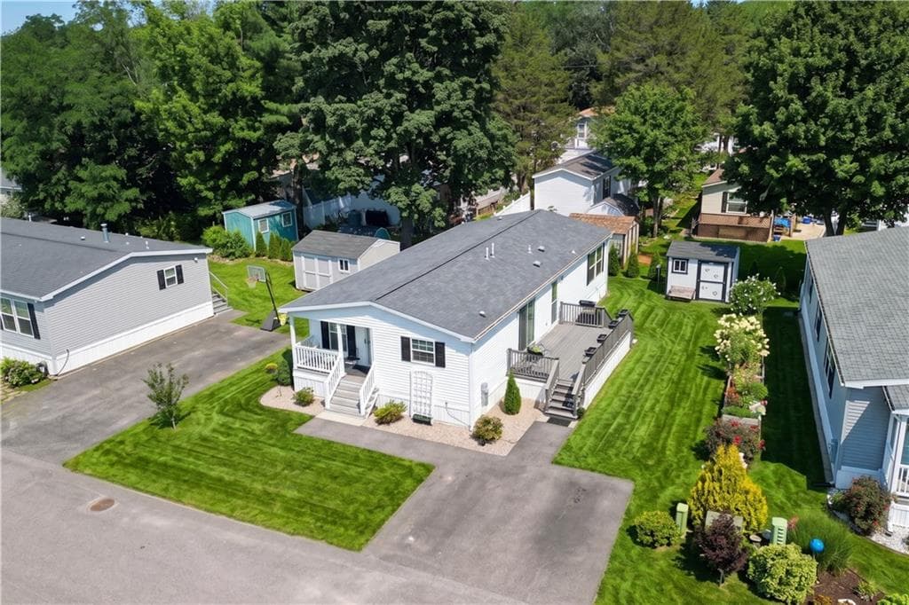 175 Lewis Farm Road photo 2