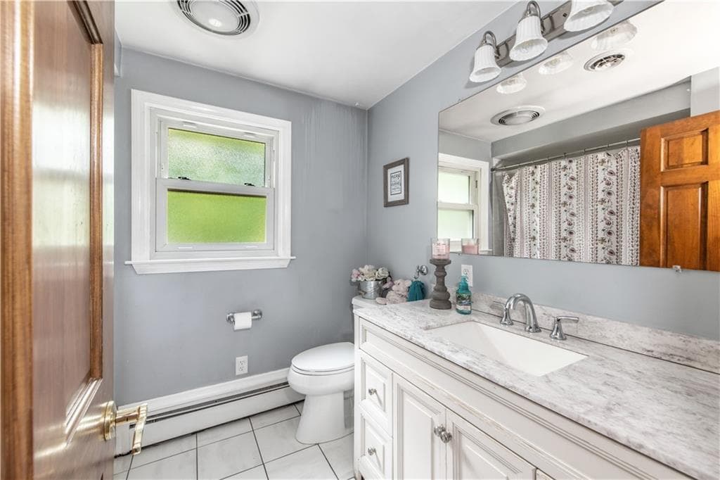 136 Jenckes Hill Road photo 18