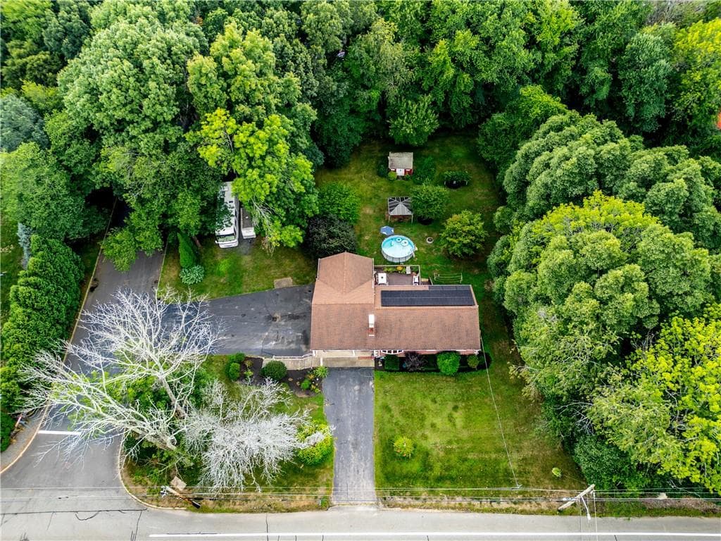 136 Jenckes Hill Road photo 29