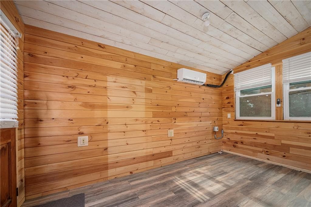 Single Family Residence at 22 Robbins Drive, Coventry, photo 17 of 28