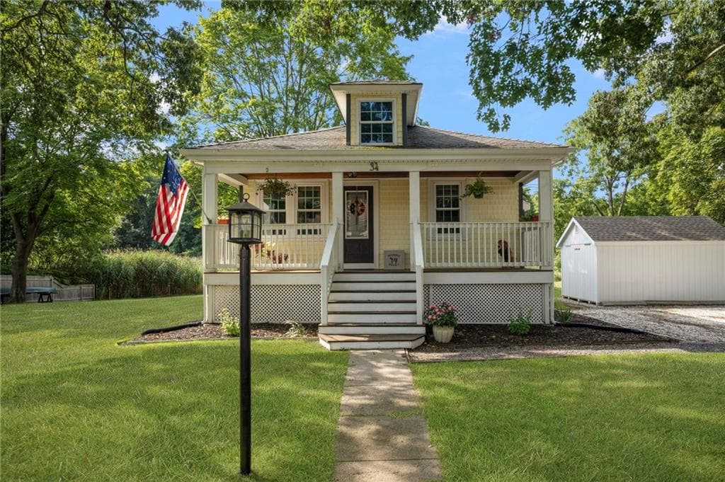Single Family Residence at 34 Wuddall Avenue, Warwick, photo 46 of 46