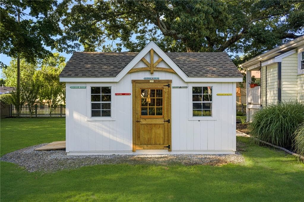 Single Family Residence at 34 Wuddall Avenue, Warwick, photo 26 of 46