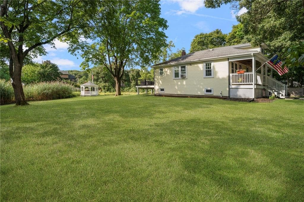 Single Family Residence at 34 Wuddall Avenue, Warwick, photo 38 of 46